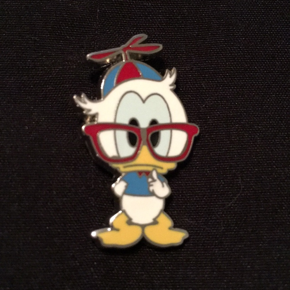 4/$20 Disney Nerd Donald trading pin